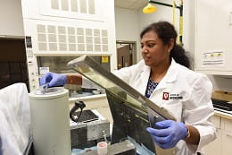 Doctor doing test in lab