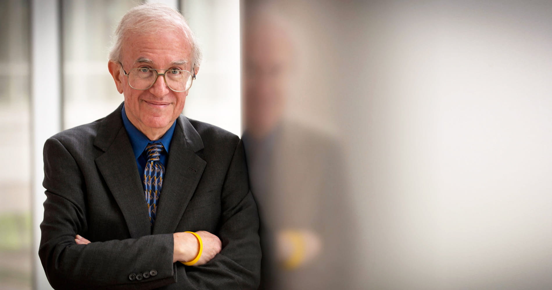 portrait of dr. larry einhorn