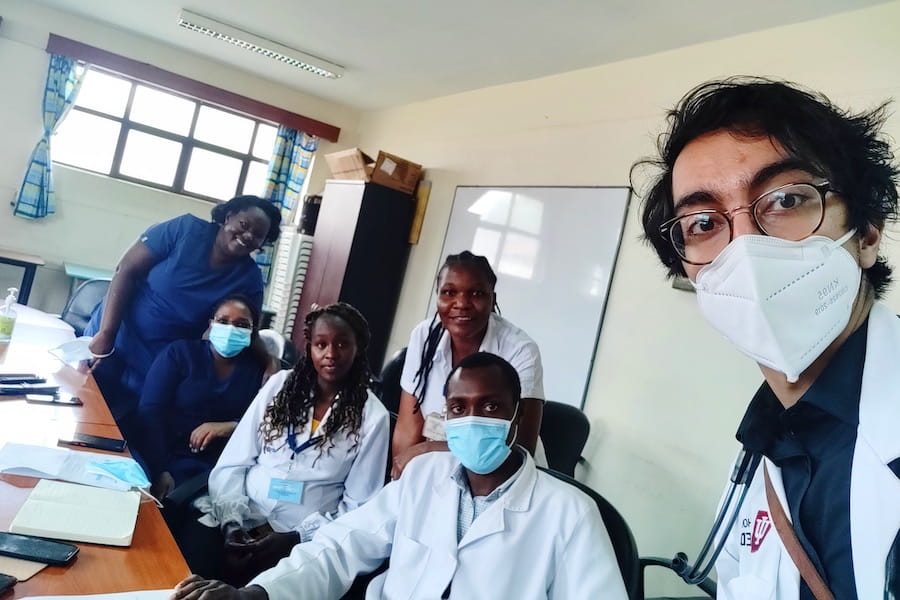Bilal Jawed and Kenyan medical students