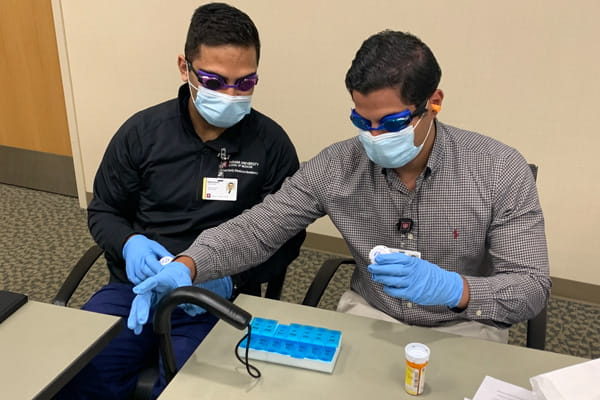 residents work together on an educational projecct