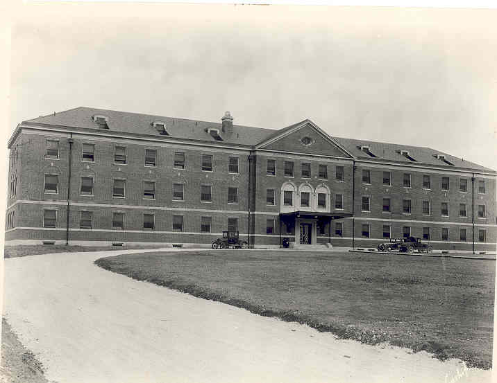 Historic black and white photo of Coleman Hospital