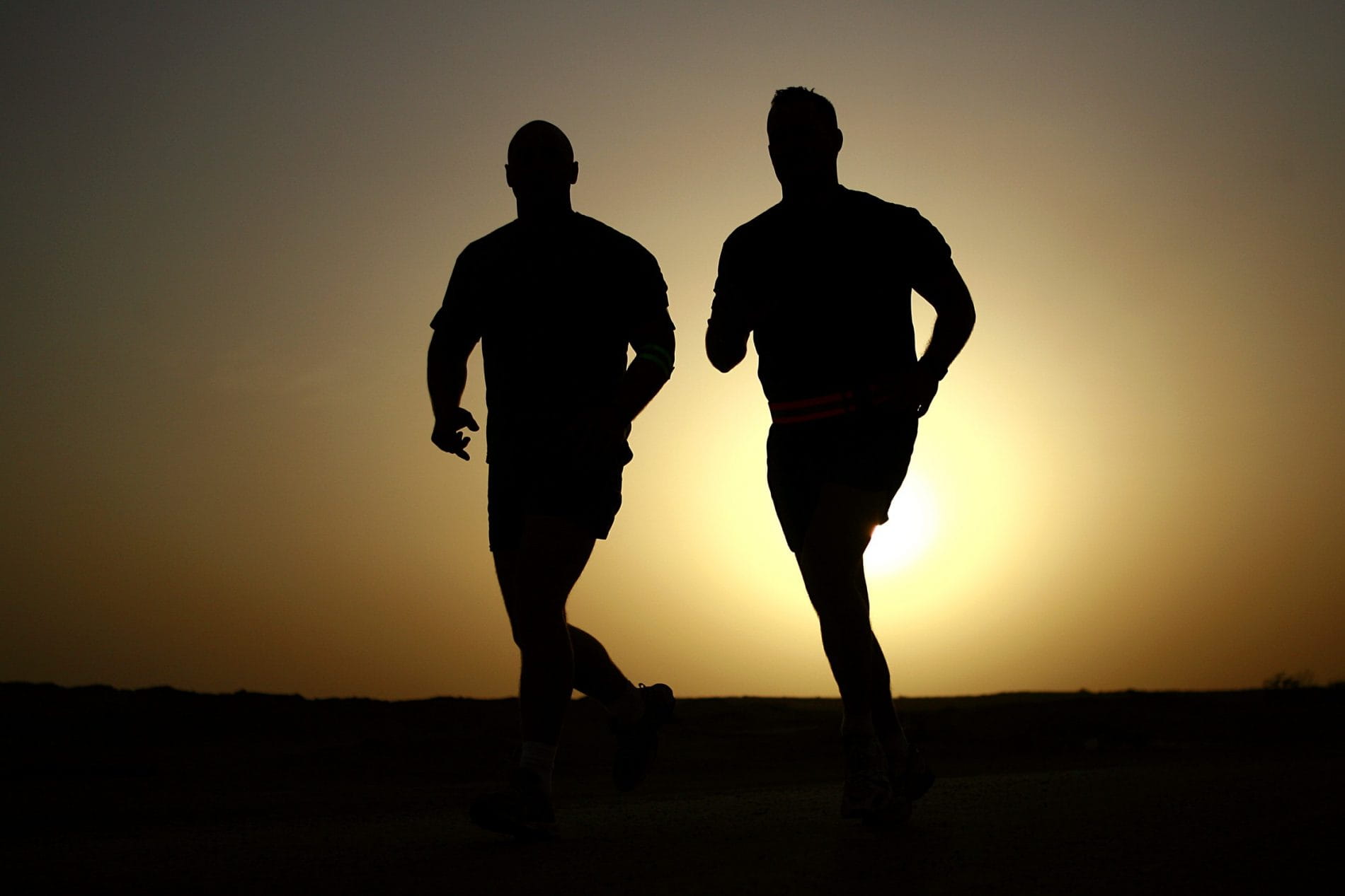 runners-silhouettes-athletes-fitness-39308 runners-silhouettes-athletes-fitness-39308
