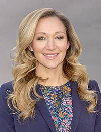 portrait of lindsay weaver